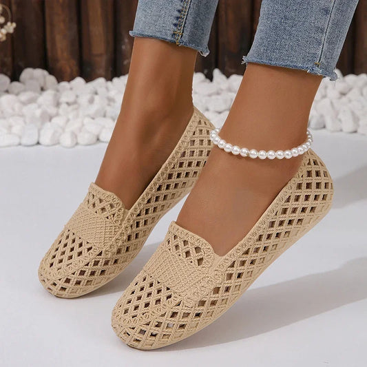 New Summer Fashionable and Comfortable Hollow Women's Flat Shoes Casual Outer Wear Non-slip Fashionable Toe-cap Sandals
