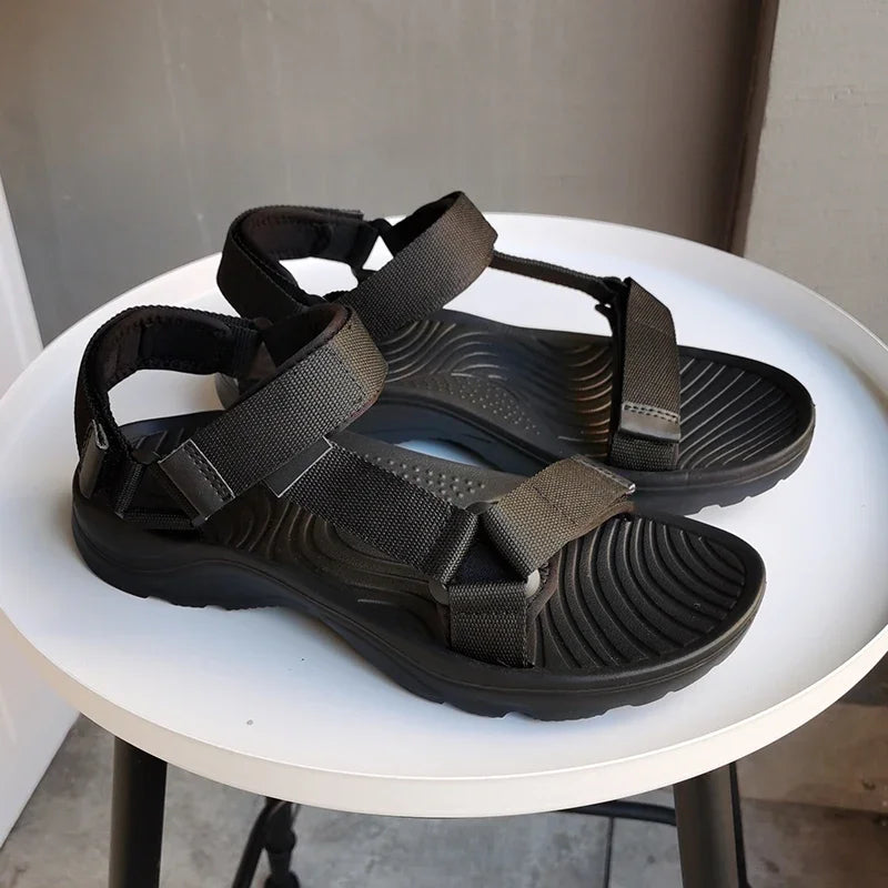 2026 Men Sandals Summer Leisure Beach Holiday Sandals Men Shoes New Outdoor Sneakers Male Retro Comfortable Casual Sandals Men