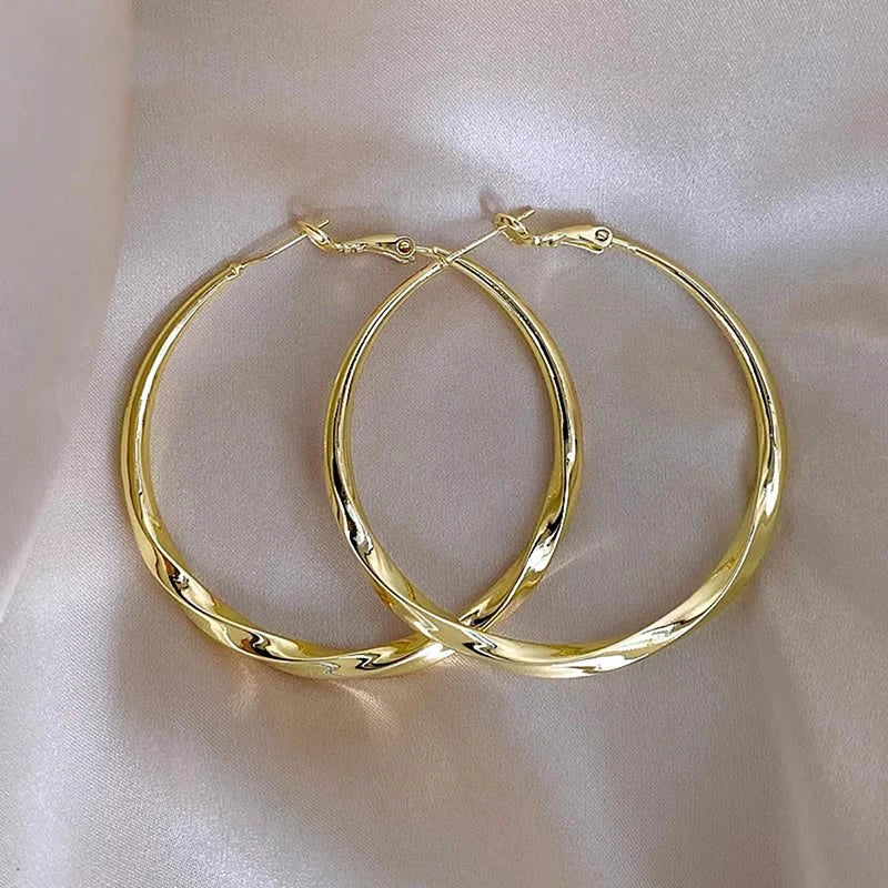 Huitan Trendy Simple Style Silver Color/Gold Color Big Hoop Circle Earrings For Women Wedding Daily Party Versatile Accessories