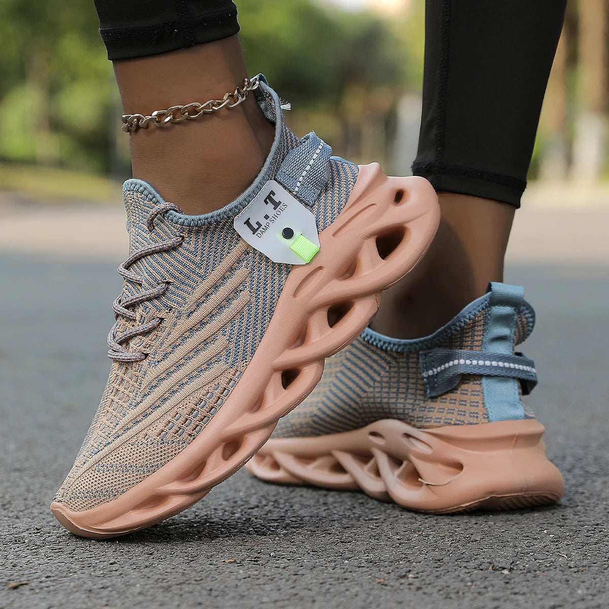 ELUVA Unisex Running Shoes Women Men Lightweight Mesh Breathable Comfortable Flat Soft Tennis Shoe Non Slip Lace-up Sneakers Man