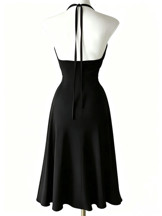 Atmospheric and Stylish Little Black Dress with Thin Halter Neck, Deep V-Neck, Waist-Cinching Design, High Slits on Both Sides, and a Flowing, Slimming Long Gown