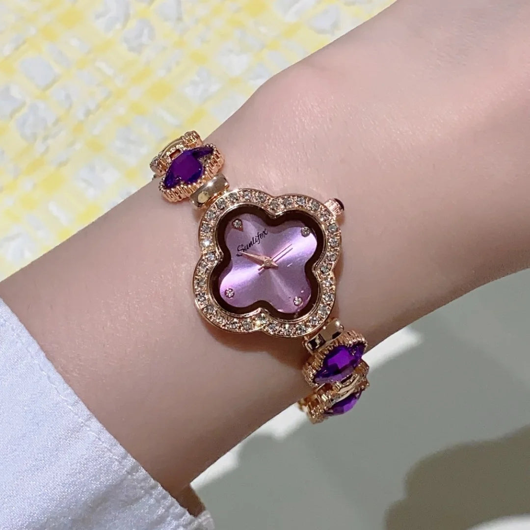 Fashion Clover bracelet Women's Watches Light Luxury Diamond Inlaid Female Watch Ladies Fashion Quartz Bracelet Wristwatch