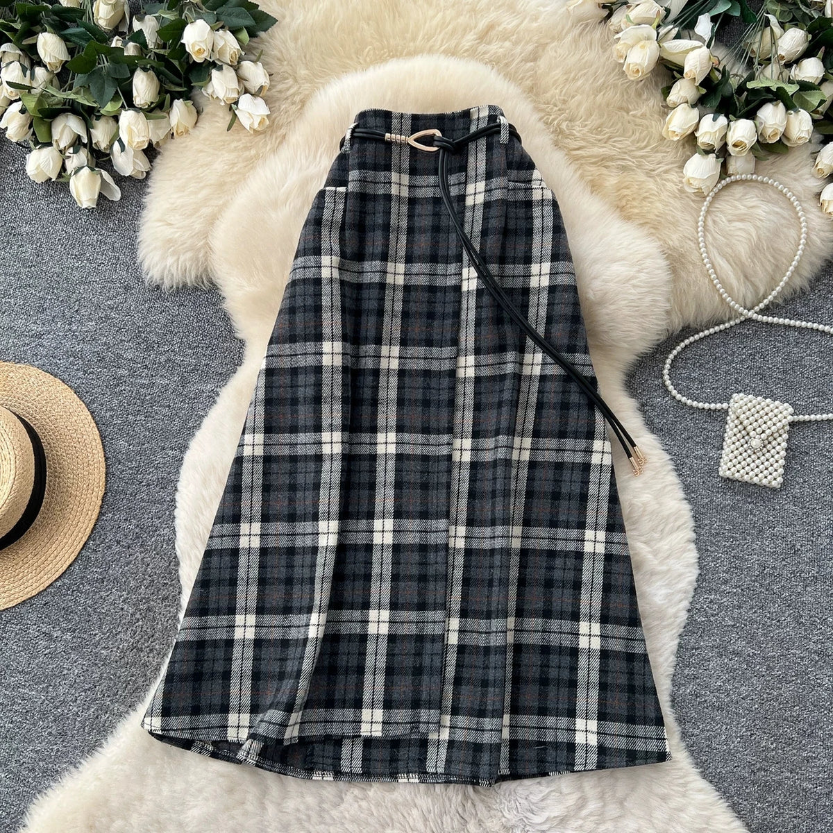 Women's Plaid A-Line Skirt with Waist Detail