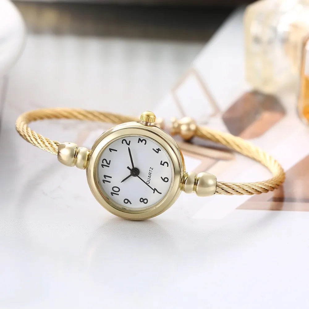 Casual Luxury Bangle Bracelet Retro Alloy Quartz Watch Wristwatch Chain Watches Ladies