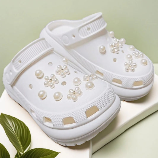 20PCS Hot Sale DIY Hole Shoes Charms for Pearl Chain Handmade Charms Designer Quality Garden Shoe Decoration Girl Gift New