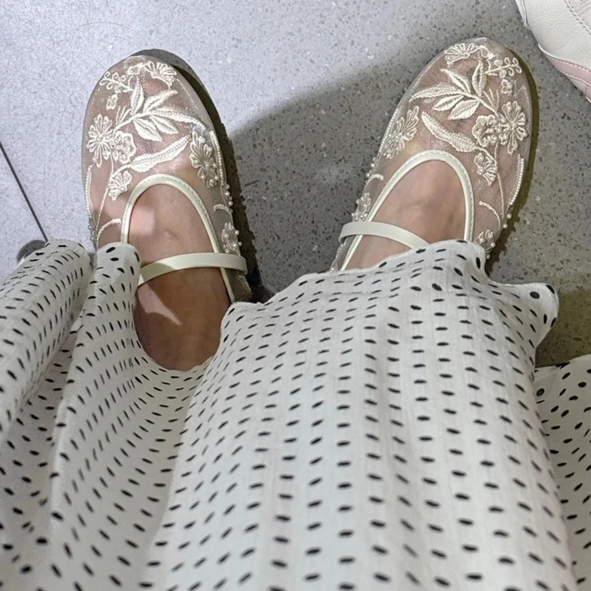 Embroidery Flowers Pearl Mesh Round Tor Ballet Flats Woman Loafers Buckle Strap Ladies Mary Jane Mules Shoes Zapatos De Mujer