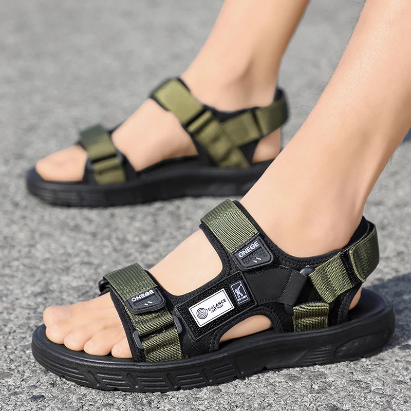 A Pair of Men's New Summer Casual Shoes, Fashionable and Trendy Sports Wear-Resistant Sandals, Cool Beach Shoes