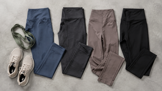 Gym leggings in neutral colors with training accessories