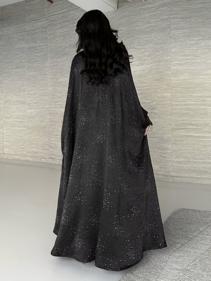 عباية نسائية عربية أنيقة من القماش المرصع بحجر الراين، بلوفر طويل بتصميم محتشم، لون أسود بخصر داخلي مشدود