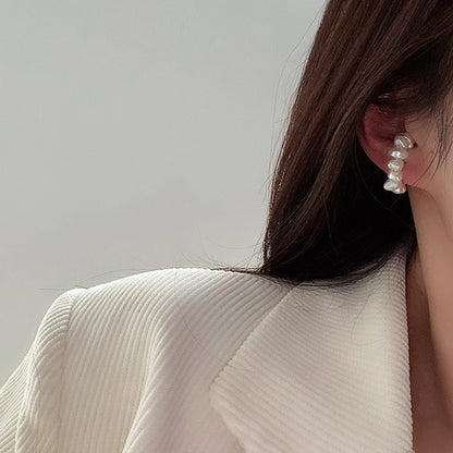 Irregular Pearl Ear Clip Fake Piercing Ear Cuff Artificial Pearls Ear Clips On Earrings Women French Retro Elegant Jewelry Gifts