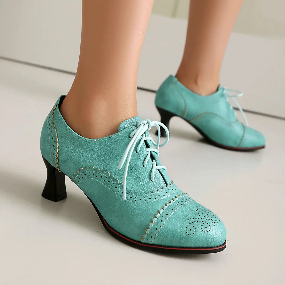 Women's Kitten Heels Oxford Pumps Retro Victorian Style Vintage Mid-Heels Lace Up Brogues Witch Costume Cosplay Shoes