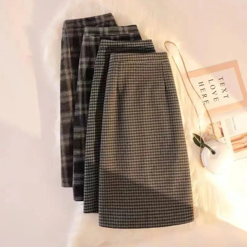 Vintage Plaid Midi Skirts Women All-Match Thickened Warm Elastic Waist Long Skirt Female Streetwear Fashion Split A-Line Skirts