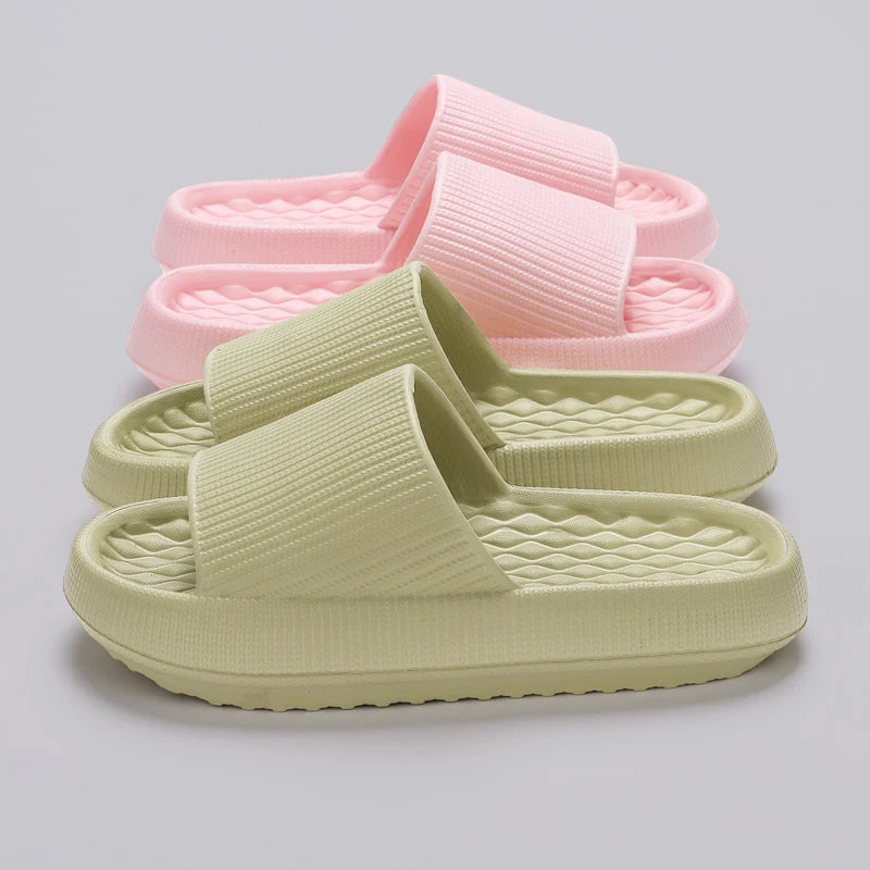 Summer Platform Slippers for Women Lightweight Non-slip Cloud Bathroom Slides Woman Comfortable Soft Sole Beach Slippers 2024