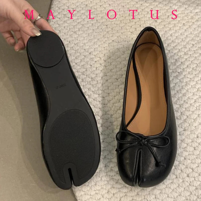 Split Toe 3cm Heel Tabi Shoes Slip On Leather Comfy Shoes Soft Bottom Solid Ladies Moccasins with Bowknot