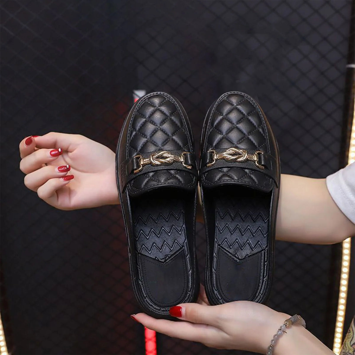 Summer New Style Women's Soft Bottom Anti-slip Versatile Outer Wear Beach Flat Bottom Lazy Person One Step Casual Half Slippers