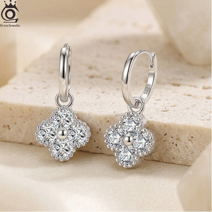 ORSA JEWELS Exquisite 925 Silver Clover Moissanite Earrings for Women Shiny D Color Moissanite Diamand Earring Jewelry MOE18