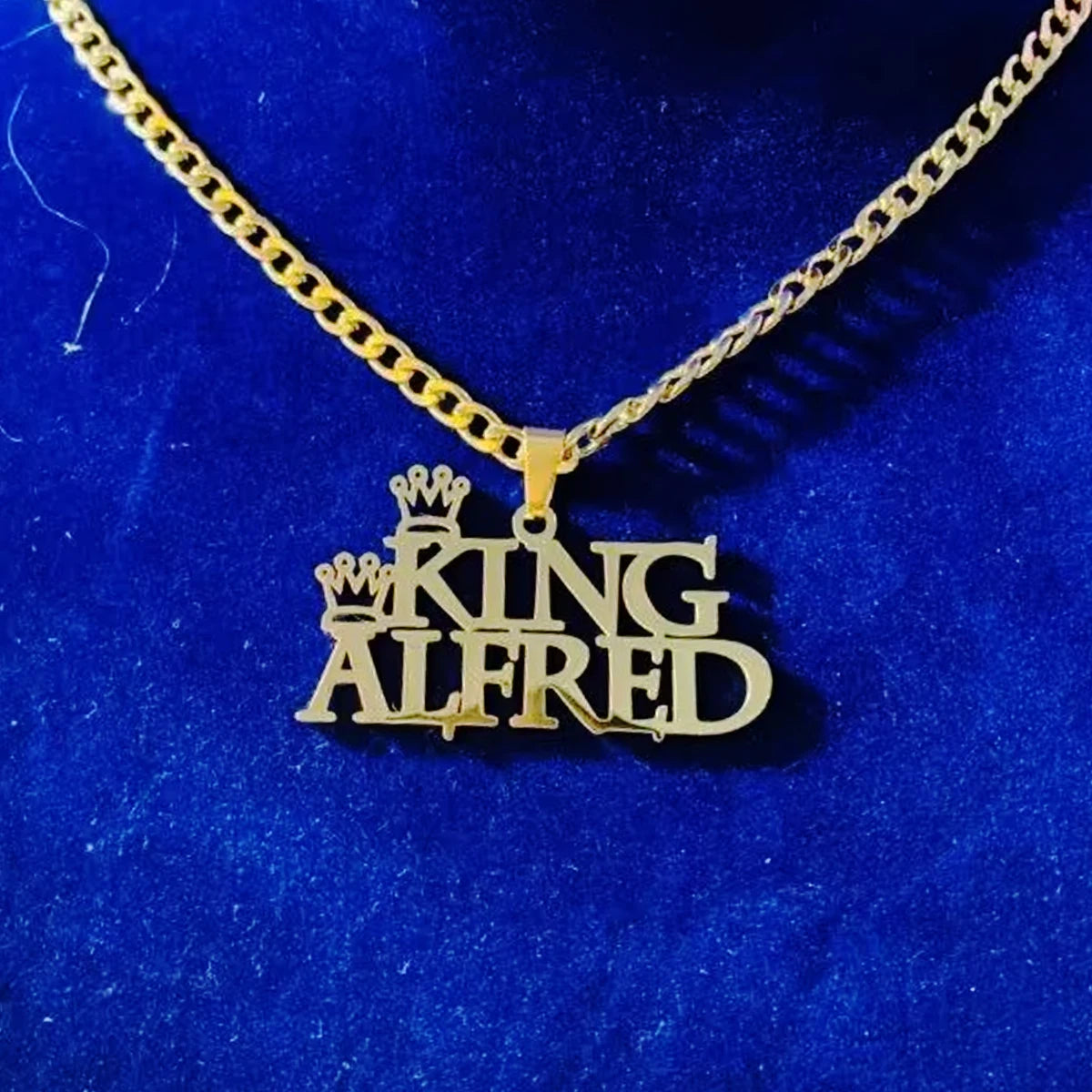 Atoztide Personalized Custom Names Pendant Necklace Stainless Steel Crown Cuban Thick Chain for Men Women Birthday Jewelry Gift