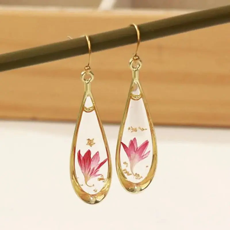Natural Flower Drop Earrings Unique Epoxy Resin Real Flowers Earrings Elegant Pressed Flowers Earring Wholesale Custom Accessory