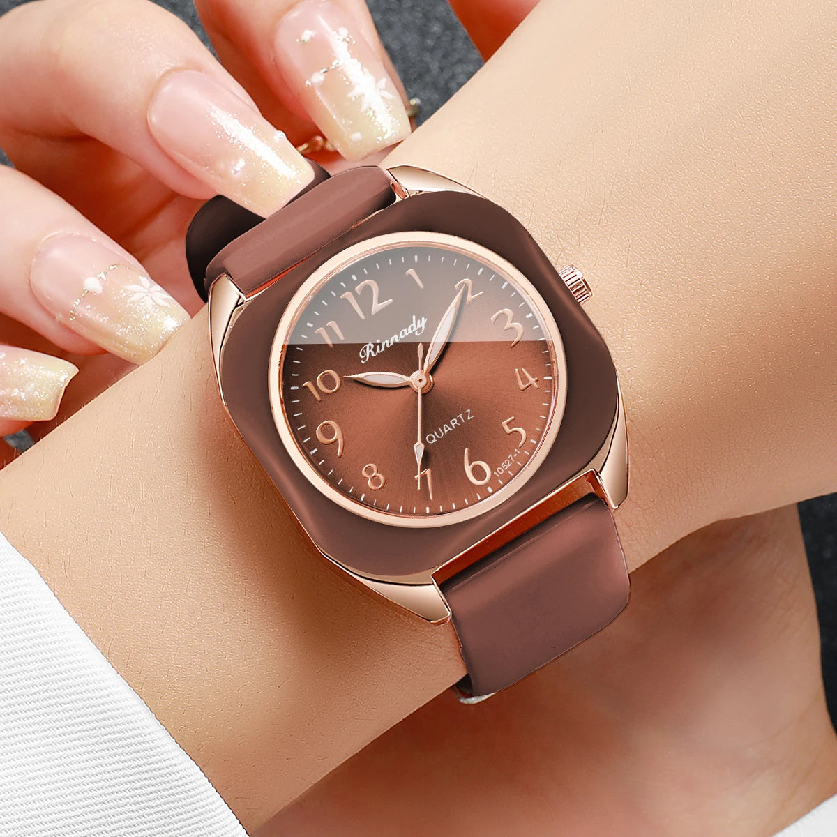 Fashion Square Women Quartz Watch  Arabic Dial Brown Silicone Strap Girls Student Wristwatches Relogio Feminino（Without Box