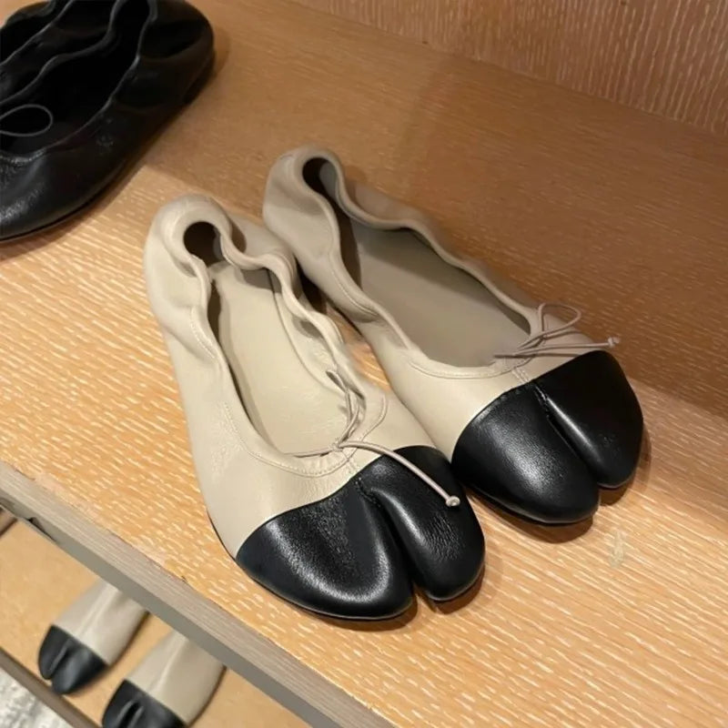 2026 New Elegant Split-Toe Tabi Flats Women's Premium Soft Leather Bow Knot Soft Sole Ballet Shoes Versatile Daily & Date Shoes