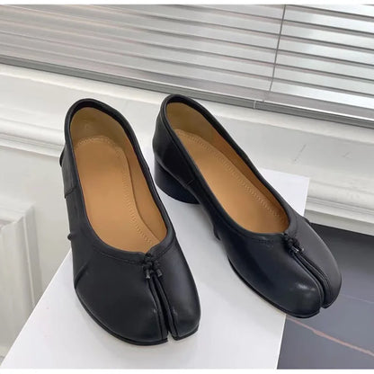New Summer Microfiber Leather Split Toe Women Pumps Fashion Pleated Designer Low Heeled Tabi Soft Soles Loafers Casual Shoes