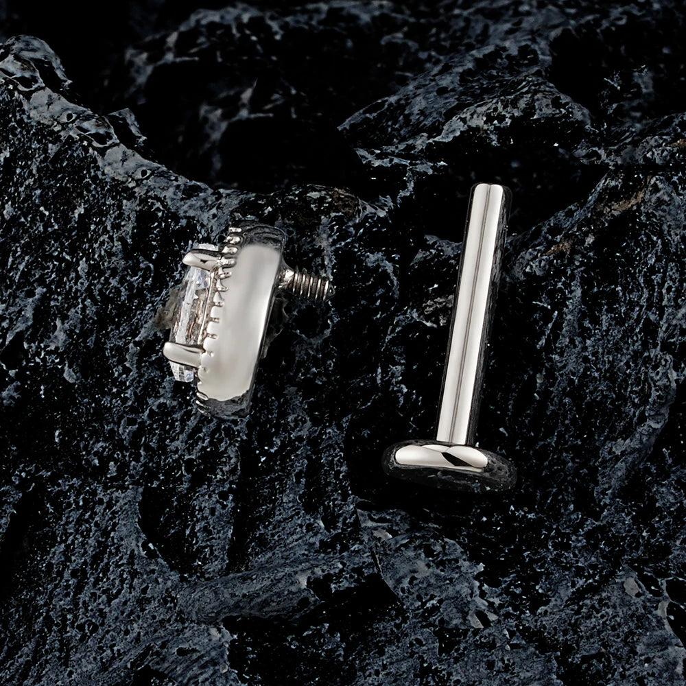 Right Grand ASTM F136 Titanium Teardrop CZ Cartilage Earring Threaded Labret Stud 16G Tiny Pear CZ Helix Conch Earlobe Piercing