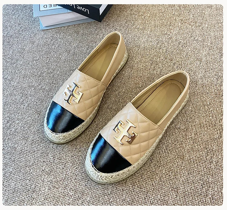 New Fashion Women Slip-on Loafers Girl Flat Leather Casual Shoes Street Round Toe Boat Shoes