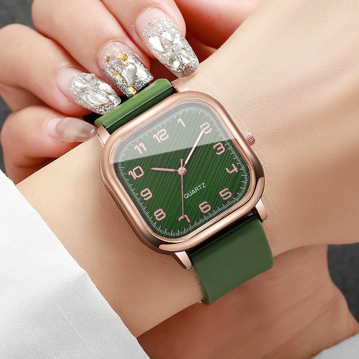 Fashion Square Women Watch Green Silicone Strap Casual Quartz Wristwatches Ladies Clock Relogio Feminino（Without Box）