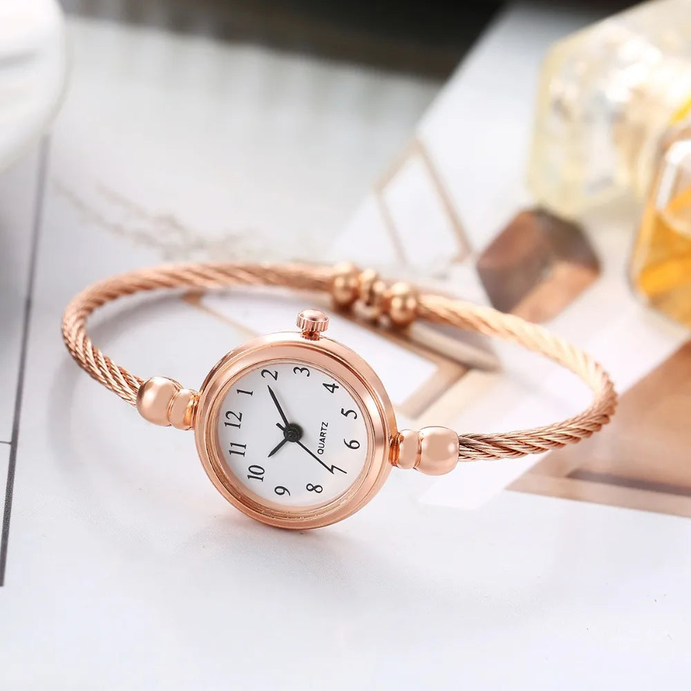 Casual Luxury Bangle Bracelet Retro Alloy Quartz Watch Wristwatch Chain Watches Ladies