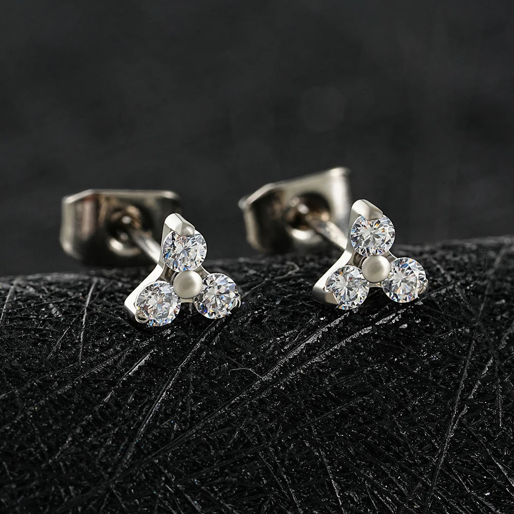1 Pair Right Grand ASTM F136 Titanium 20G Trinity CZ Stud Earrings Simple Hypoallergenic Triple Flower Cartilage Earring Set