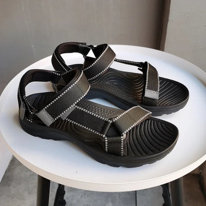 2026 Men Sandals Summer Leisure Beach Holiday Sandals Men Shoes New Outdoor Sneakers Male Retro Comfortable Casual Sandals Men