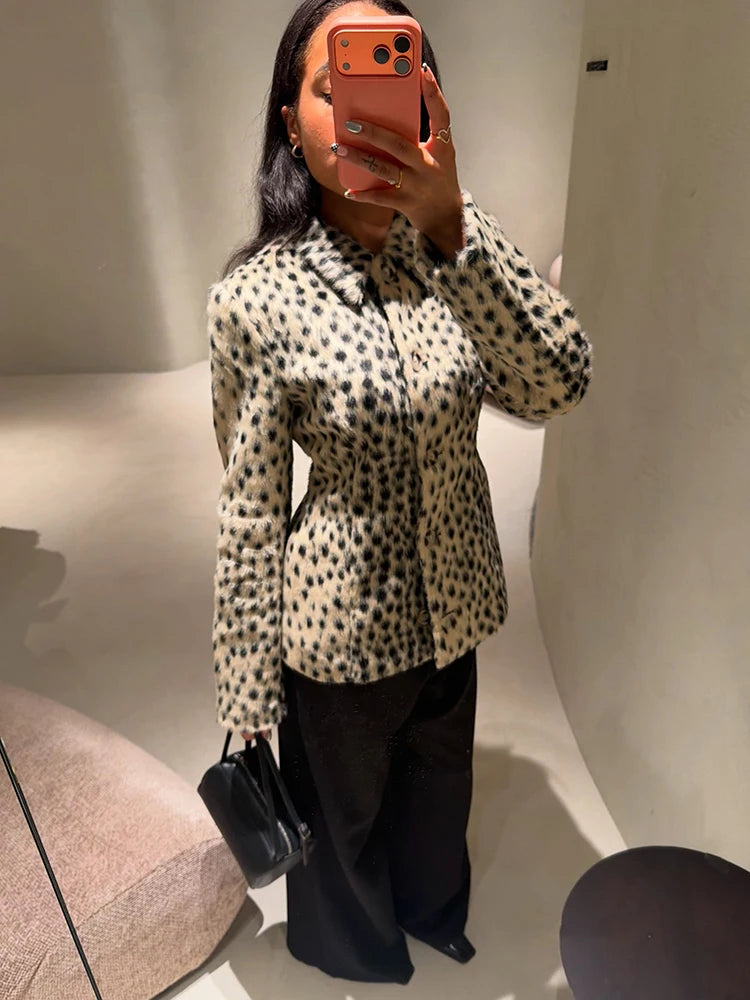 Vintage Dalmatian Spotted Faux Fur Coat Women Round Neck Button Front Loose Short Fuzzy Jacket Winter Warm Street Outerwear