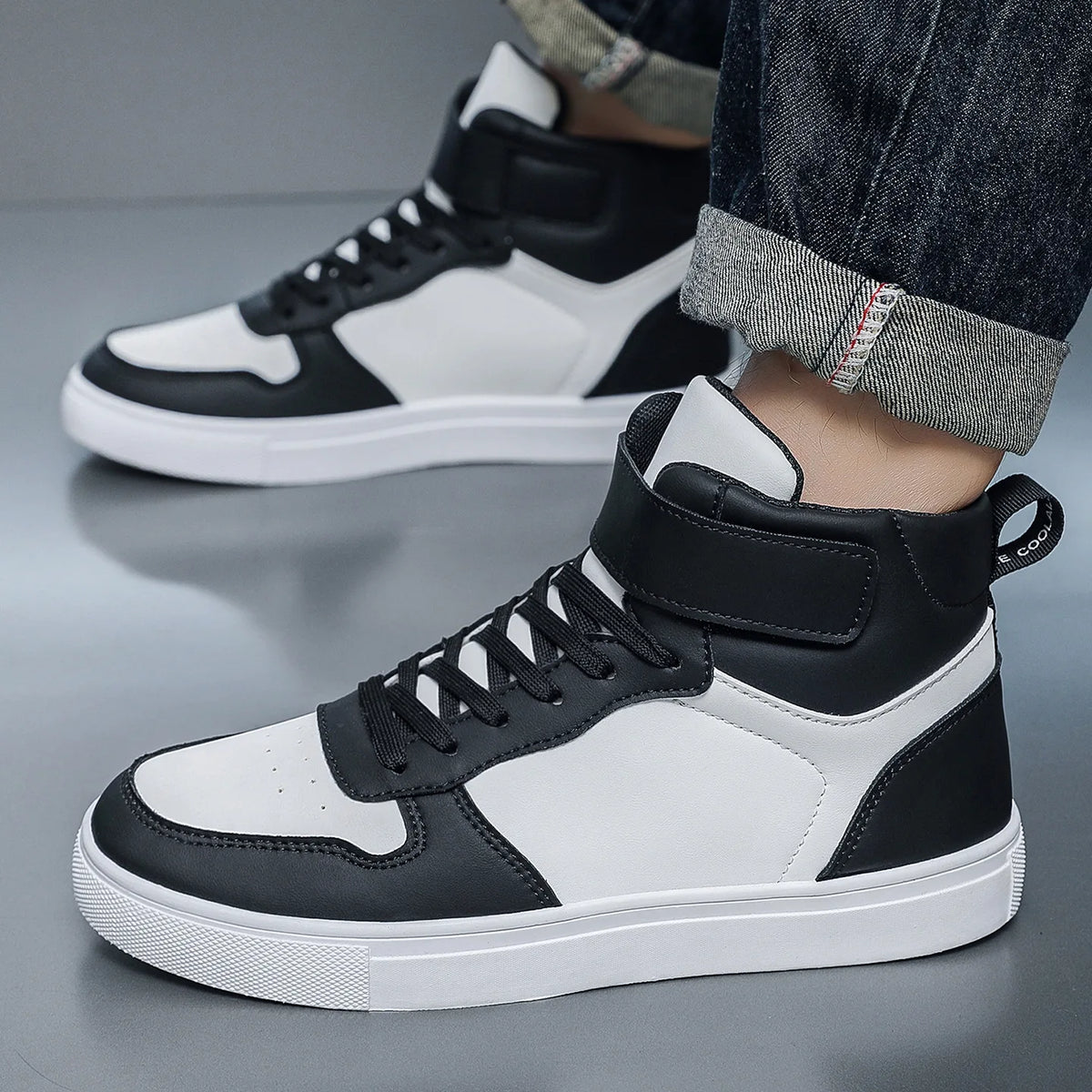 White Vulcanized Sneakers Men's Flat Comfortable Shoes Lace up Zapatillas Hombre Casual Walking Sneakers Plus Size 39-48
