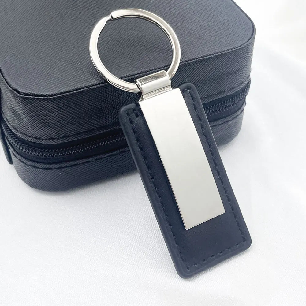 Hot Custom Logo Metal Stainless Steel for Car Moto Keychain Men and Women Keyring Leather Engraved Engraving Key Chain Gift