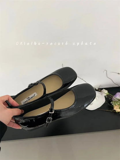 Brand Flat Bottom Mary Jane Women's Shoes French Retro One Line Buckle Red Women's Patent Leather Ballet Shoes Trend Size 33-44