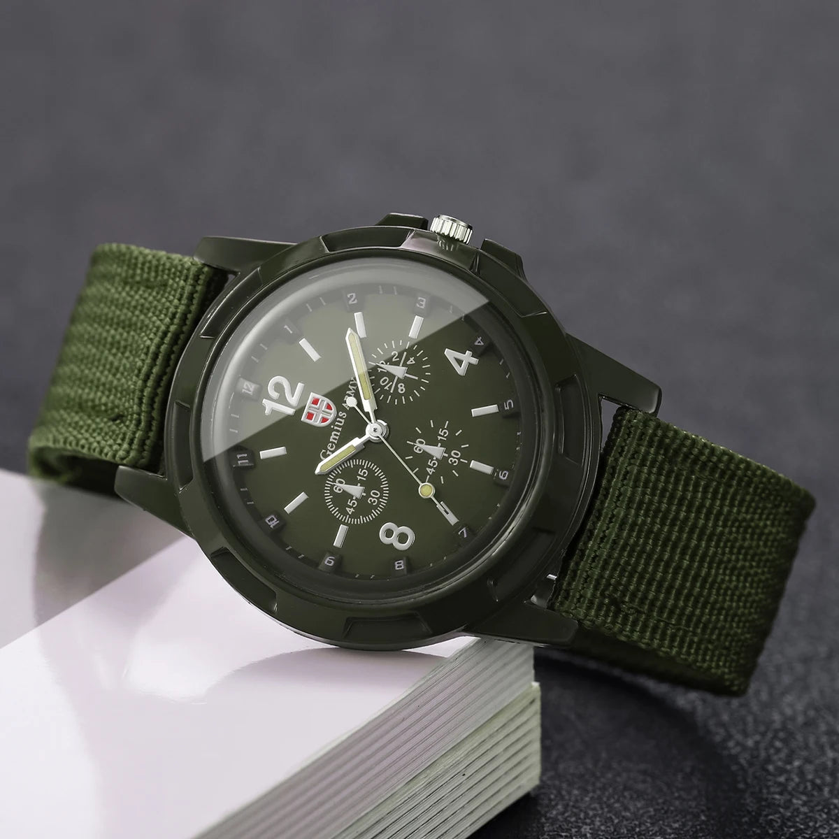 Fashion Decorative Three-eye Dial Women Quartz Watch Casual Nylon Strap Sport Wristwatches Reloj Mujer Girls Clock（Without Box）