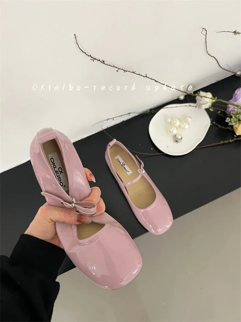 Brand Flat Bottom Mary Jane Women's Shoes French Retro One Line Buckle Red Women's Patent Leather Ballet Shoes Trend Size 33-44