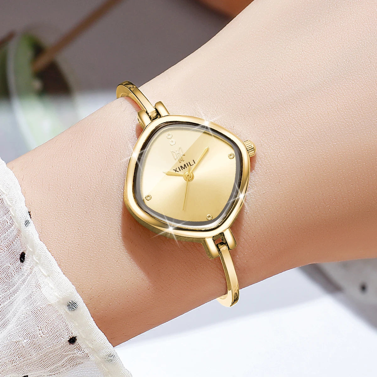 Fashion Gold Bangle Women Watches Elegant Square Dial Rhinestone Ladies Bracelet Dress Wristwatch Relogio Feminino（Without Box）