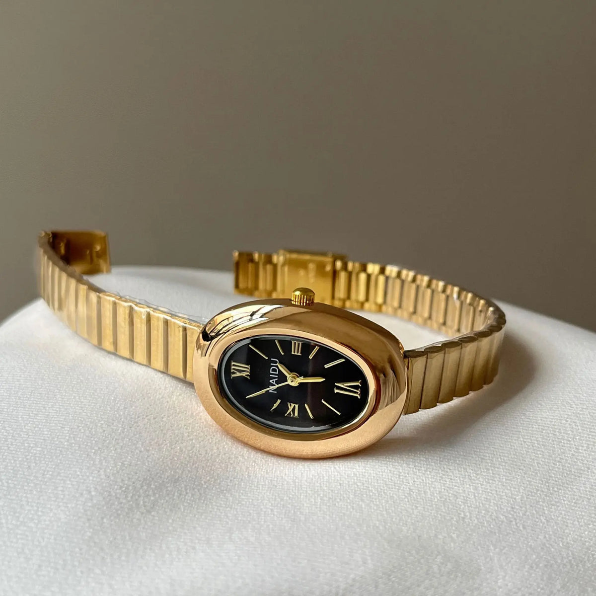 2025 New Oval Beautiful Ladies Watches with Stainless Steel Strap for Girl Student Quartz Minimalist Women Wristwatches Hot Sale