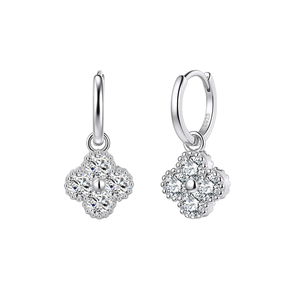 ORSA JEWELS Exquisite 925 Silver Clover Moissanite Earrings for Women Shiny D Color Moissanite Diamand Earring Jewelry MOE18
