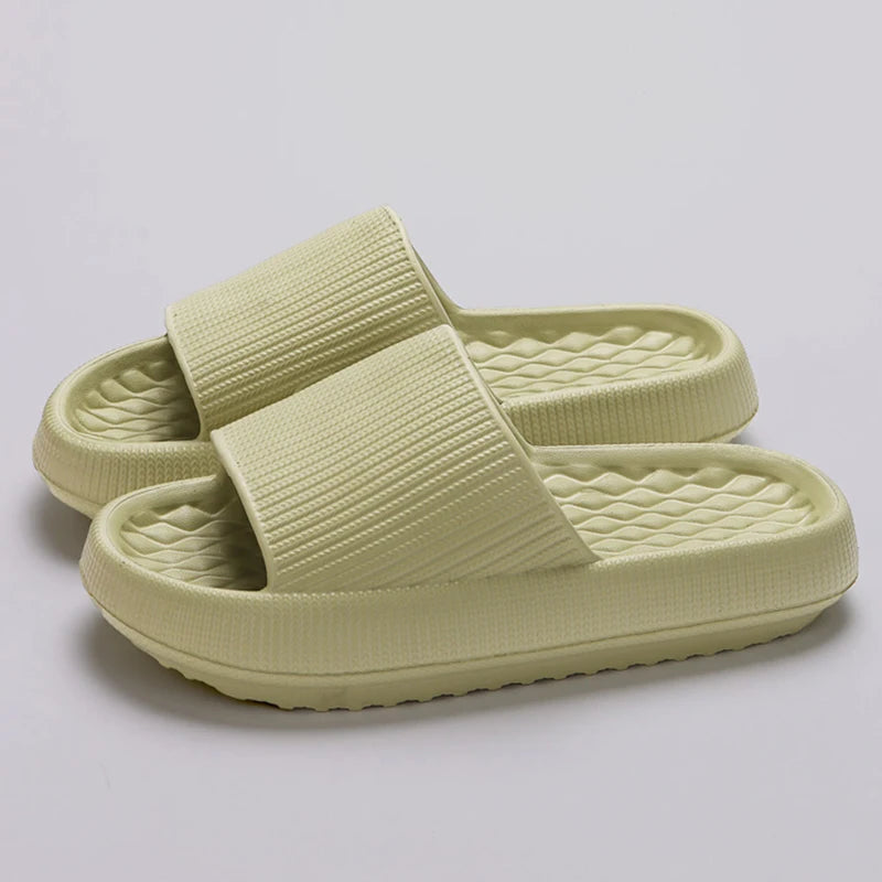 Summer Platform Slippers for Women Lightweight Non-slip Cloud Bathroom Slides Woman Comfortable Soft Sole Beach Slippers 2024