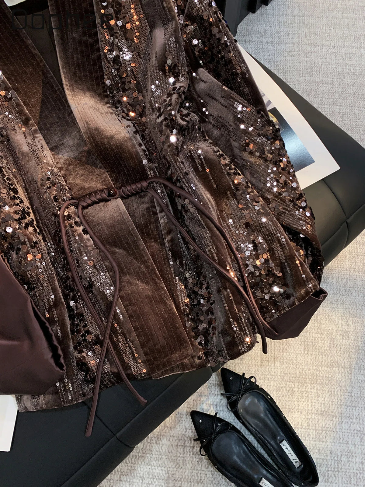 New Chinese Style Heavy Sequin Velvet Button Coat for Women Elegant V-Neck Slim Loose Slim Trendy High-End Coat Female