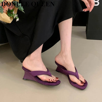 Women's Toe-Post Heeled Sandals in Style Options