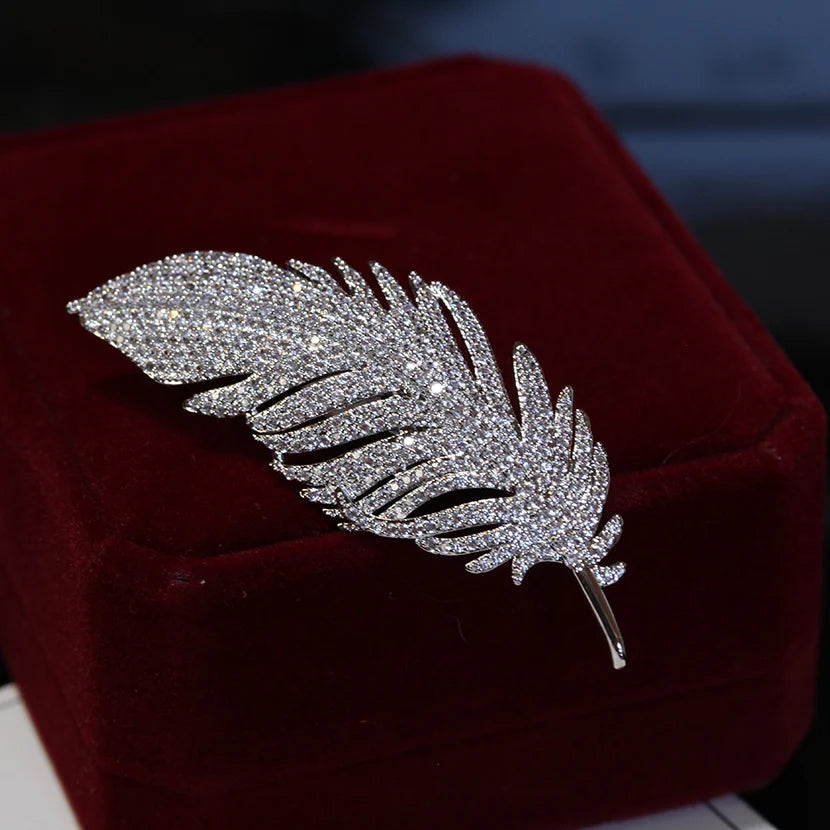 Elegant Silver Color Full of Rhinestone Feather Brooches for Women Men Unisex Luxury Crystal Lapel Safety Pins Party Jewelry