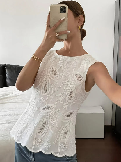 Elegant Directed Women's Spring Summer New White Embroidered Floral Round Neck Sleeveless Loose Lace Hem Elegant Shirt