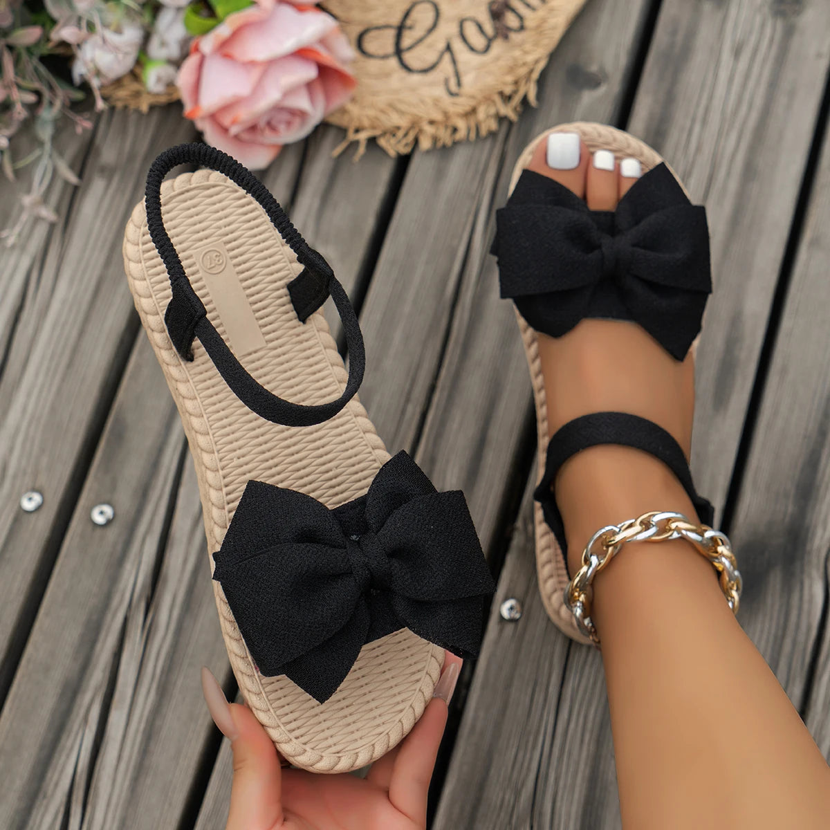 Women Slippers 2024 New Summer Lightweight Sandals Fashion Beach Casual Slippers Outdoor Bow Tie Flat Shoes Home Slides Women