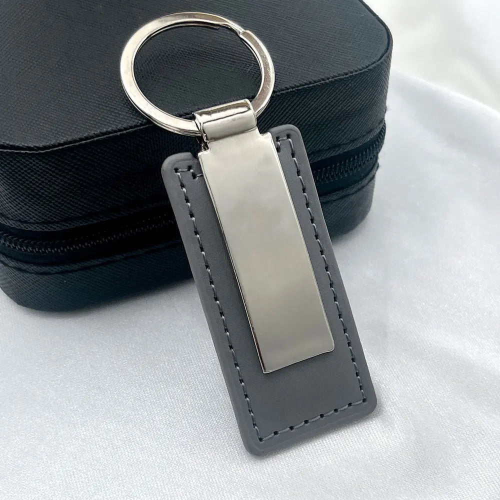 Hot Custom Logo Metal Stainless Steel for Car Moto Keychain Men and Women Keyring Leather Engraved Engraving Key Chain Gift