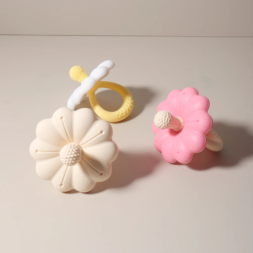 2026 Hot Sale Baby Flower Shape Teether Silicone Pacifier Teether Big Size Baby BPA Free Teether Toy