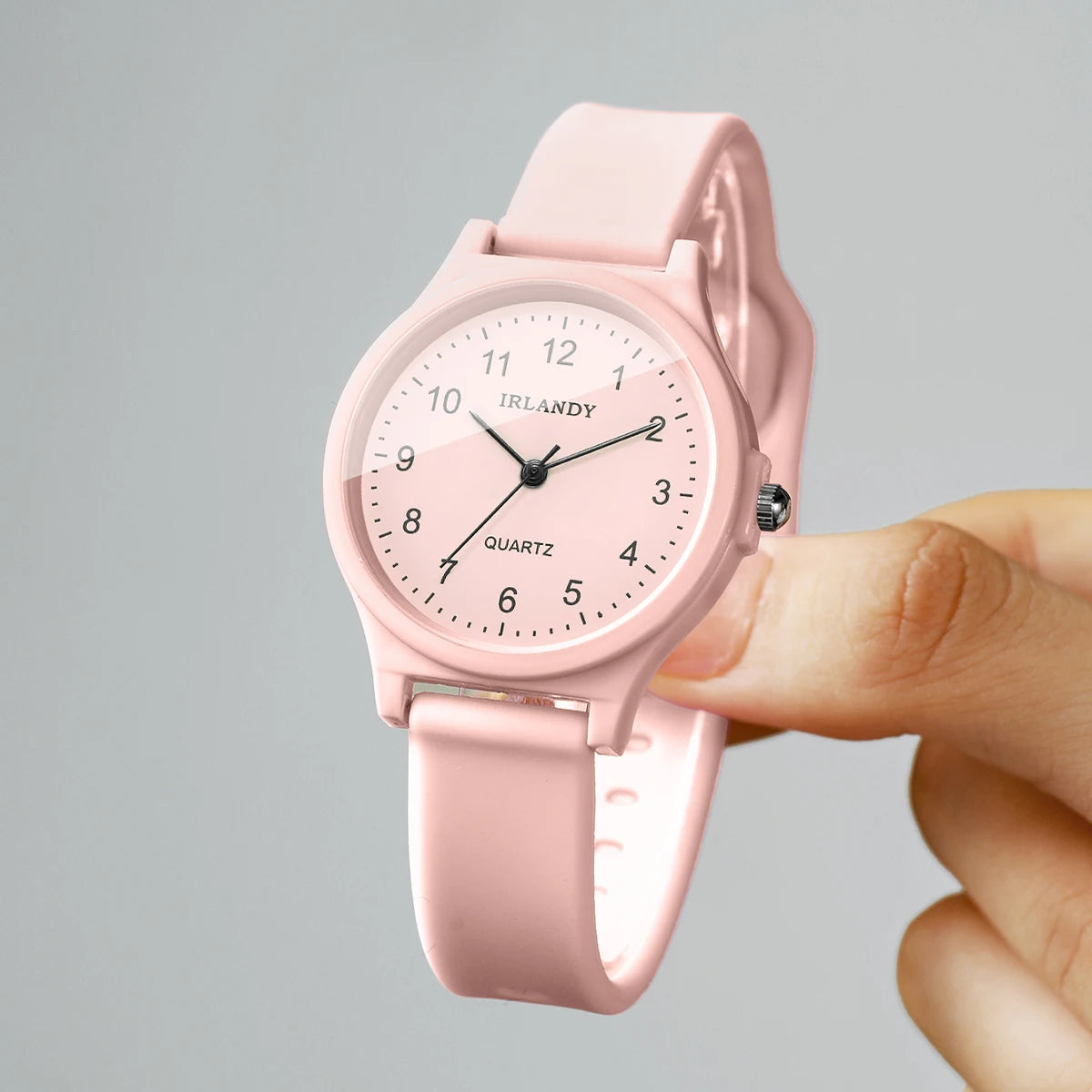 Fashion Silicone Strap Women Quartz Watch Simple Arabic Dial Sport Wristwatch for Girls Students Relogio Feminino（Without Box）
