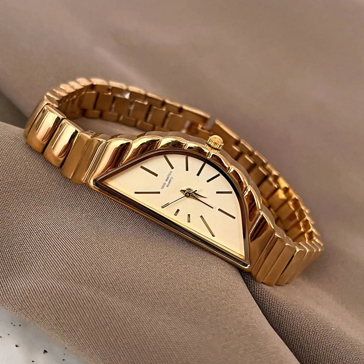 NEW 2025 GEDI Retro-inspired Women's Watches With Triangular Irregular Dial Water-resistant Stainless Steel Quartz Ladies' Watch